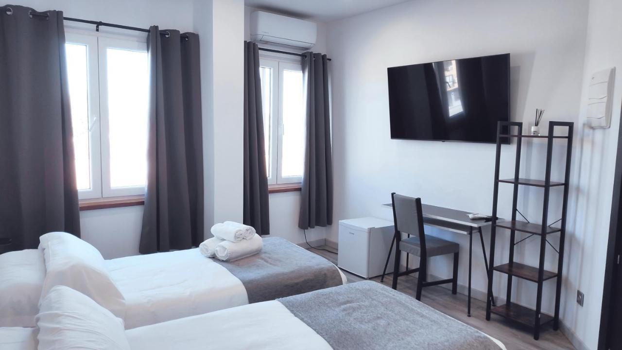 Hostal Dona Isabel Majadahonda Ngoại thất bức ảnh