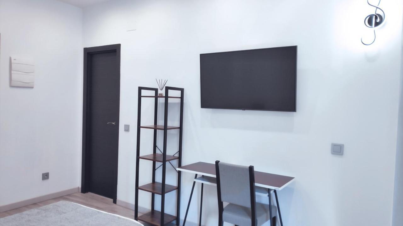 Hostal Dona Isabel Majadahonda Ngoại thất bức ảnh