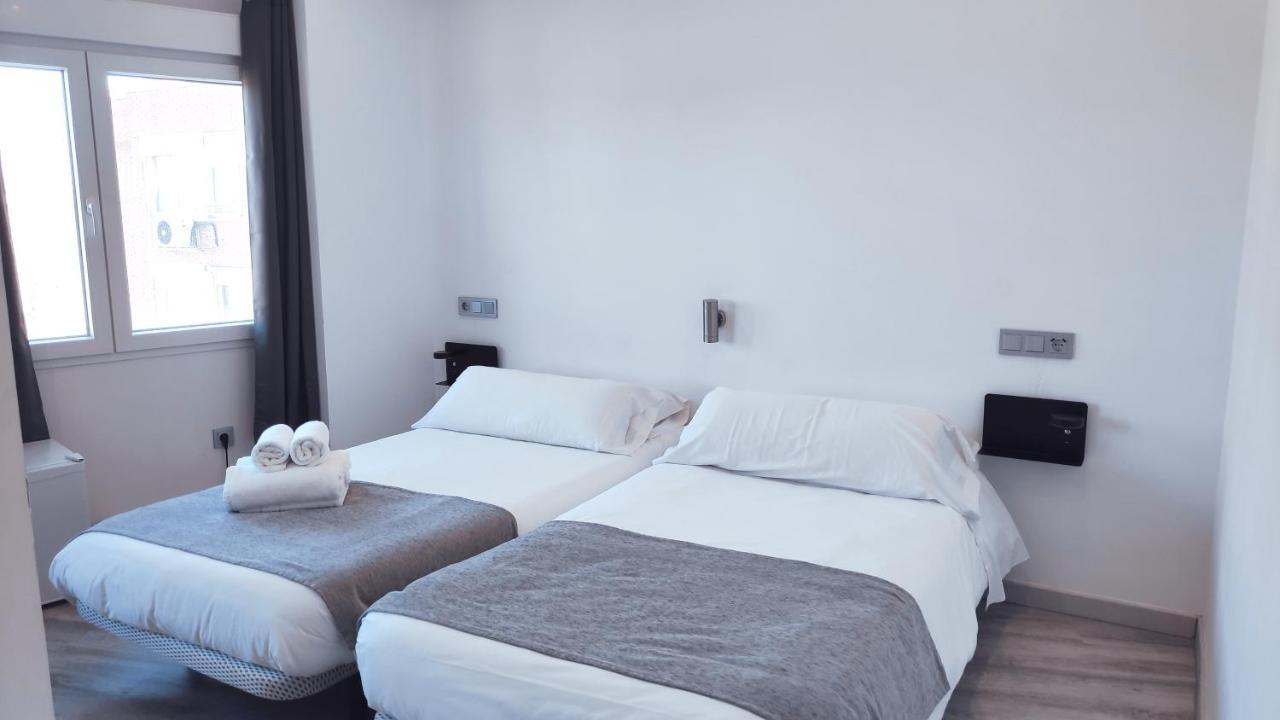 Hostal Dona Isabel Majadahonda Ngoại thất bức ảnh