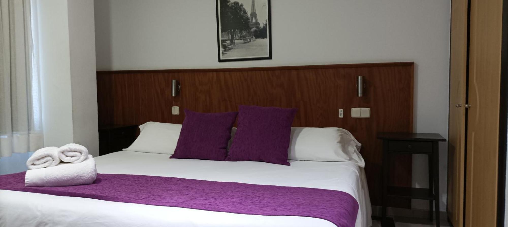 Hostal Dona Isabel Majadahonda Ngoại thất bức ảnh