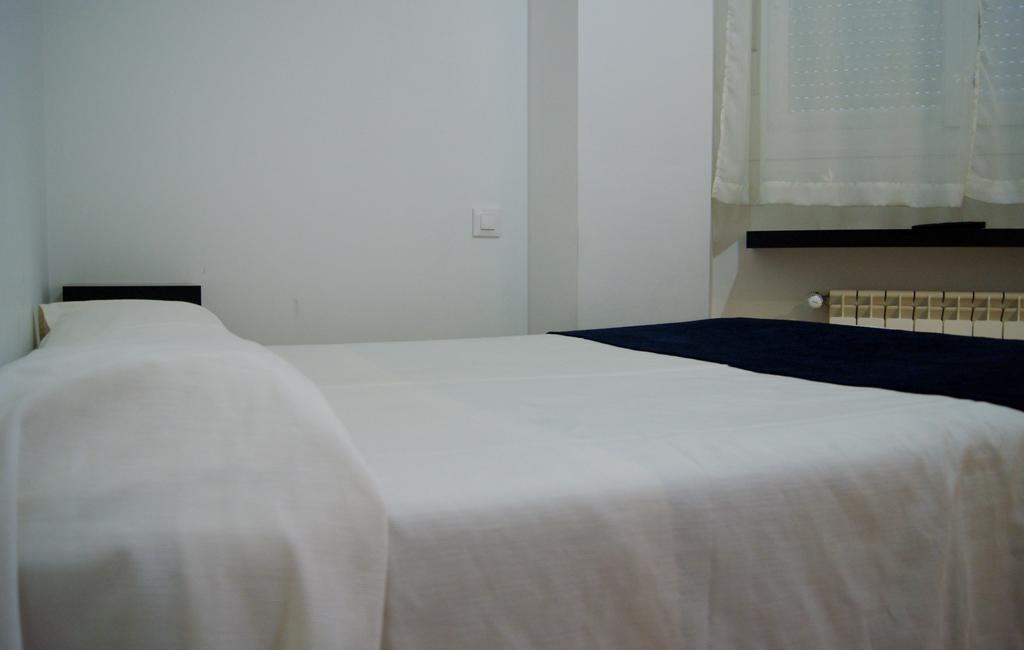 Hostal Dona Isabel Majadahonda Ngoại thất bức ảnh