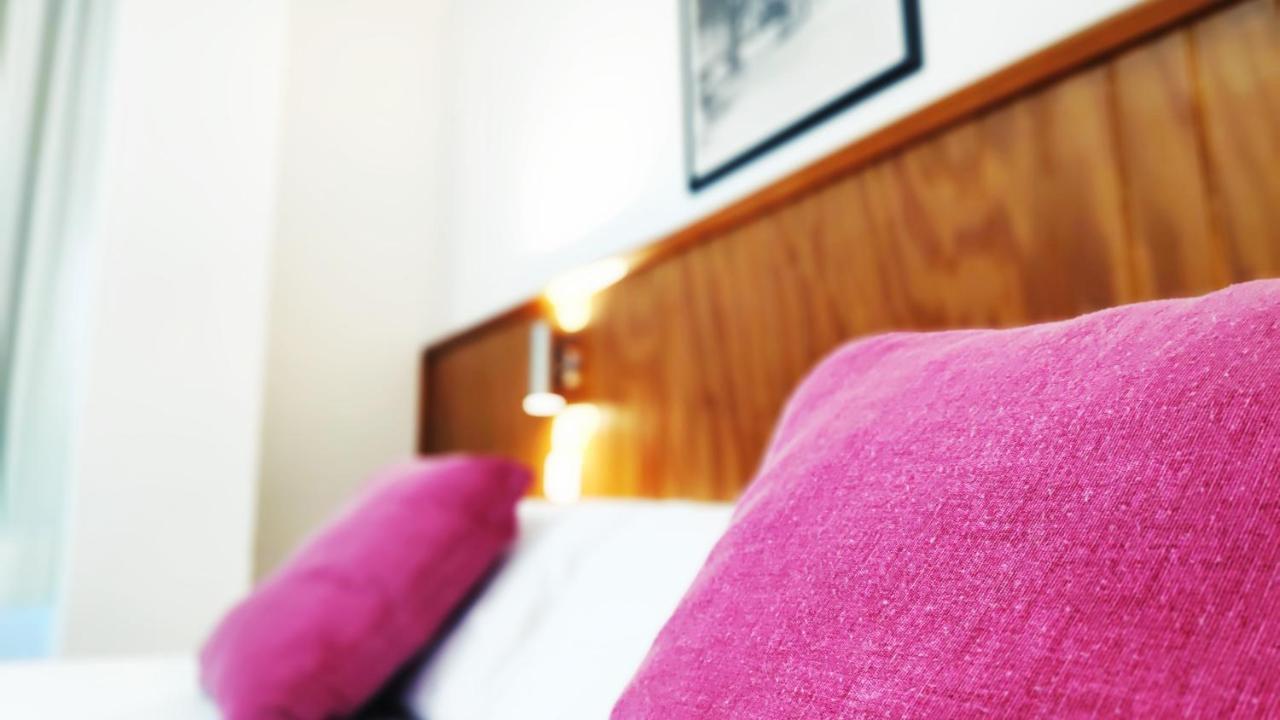 Hostal Dona Isabel Majadahonda Ngoại thất bức ảnh